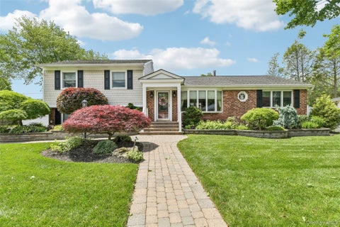 Homes For Sale - 23 Middle Drive<br/> Huntington, NY 11743
