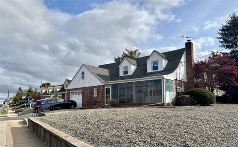 Multifamily For Rent - 29 N Long Beach Road #1<br/> Rockville Centre, NY 11570