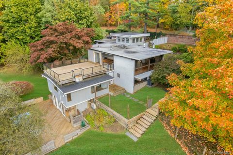 309 Scarborough Road Briarcliff Manor NY 10510