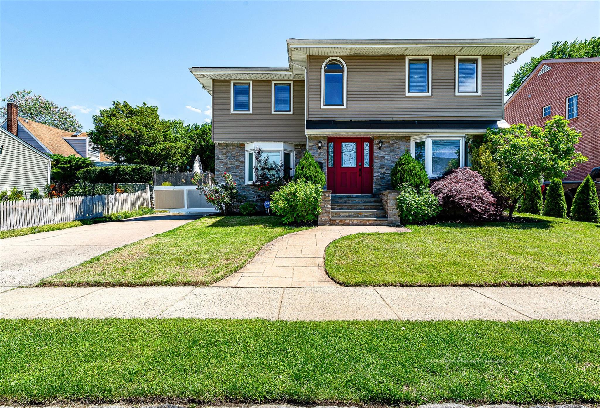 3 Grant Avenue