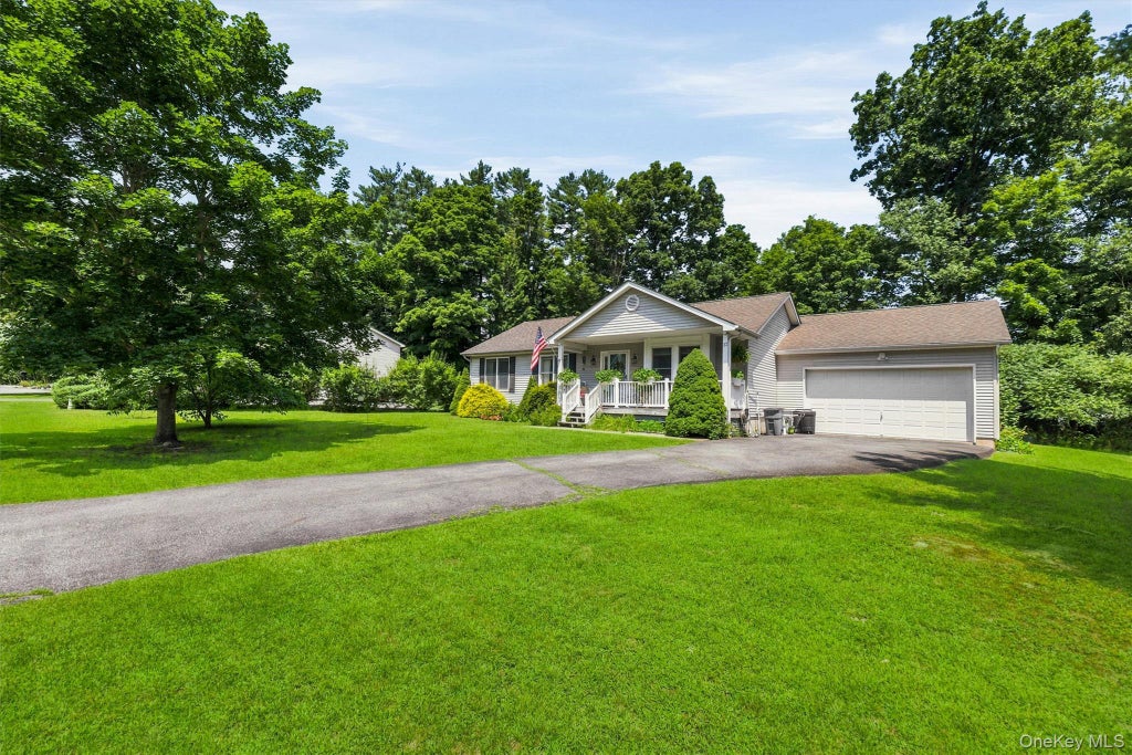 Photo of 22 Rosewood Lane, Wurtsboro, NY 12790 (MLS # 1029736)