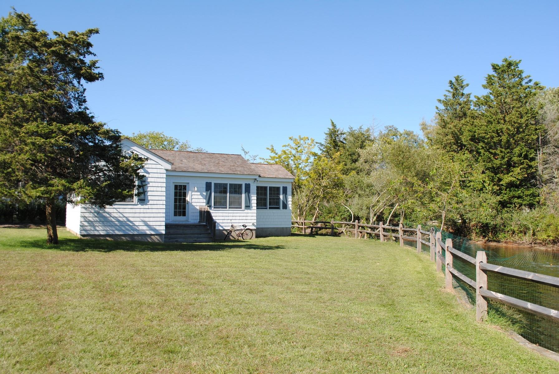 35 Quaquanantuck Lane