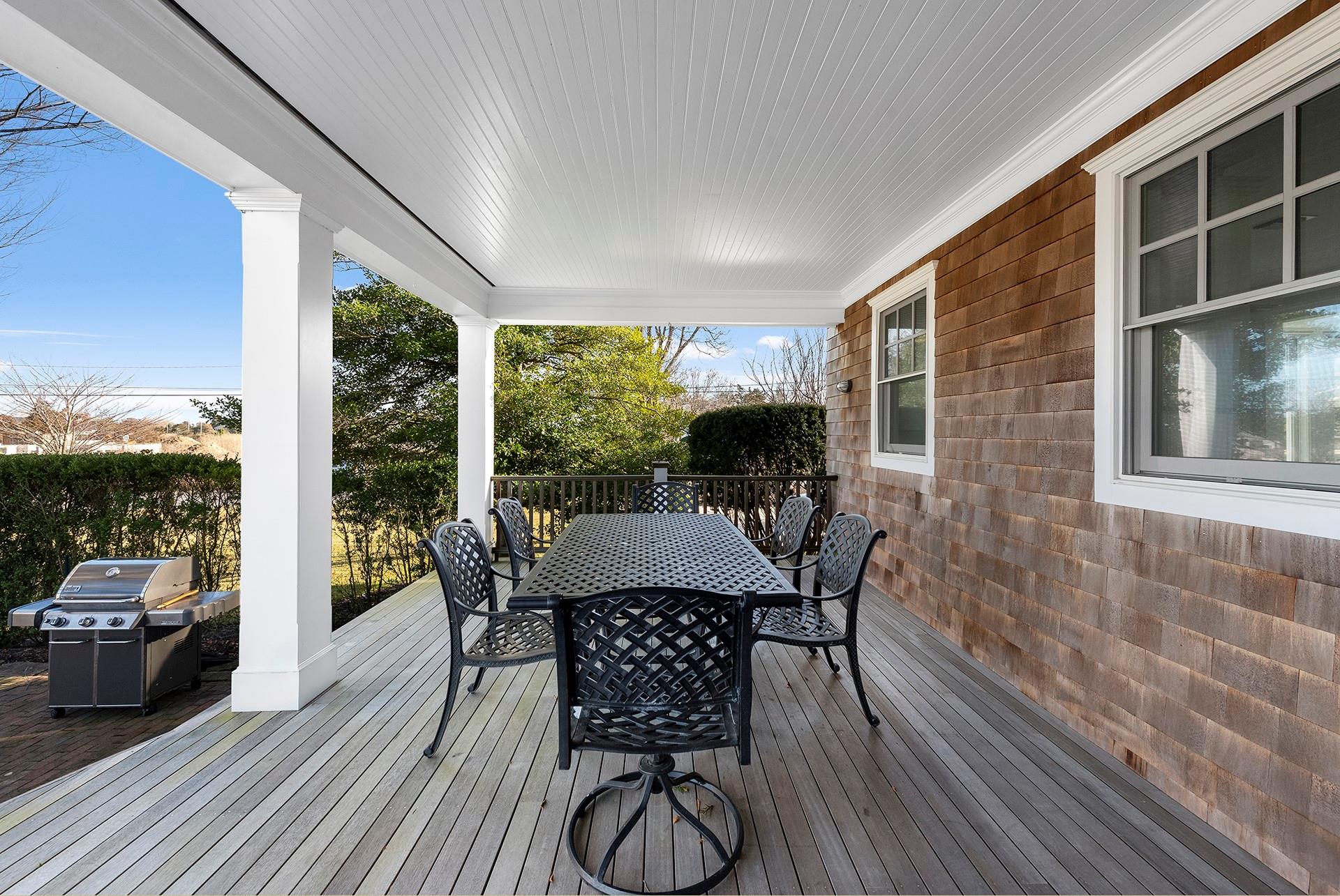 35 Quaquanantuck Lane