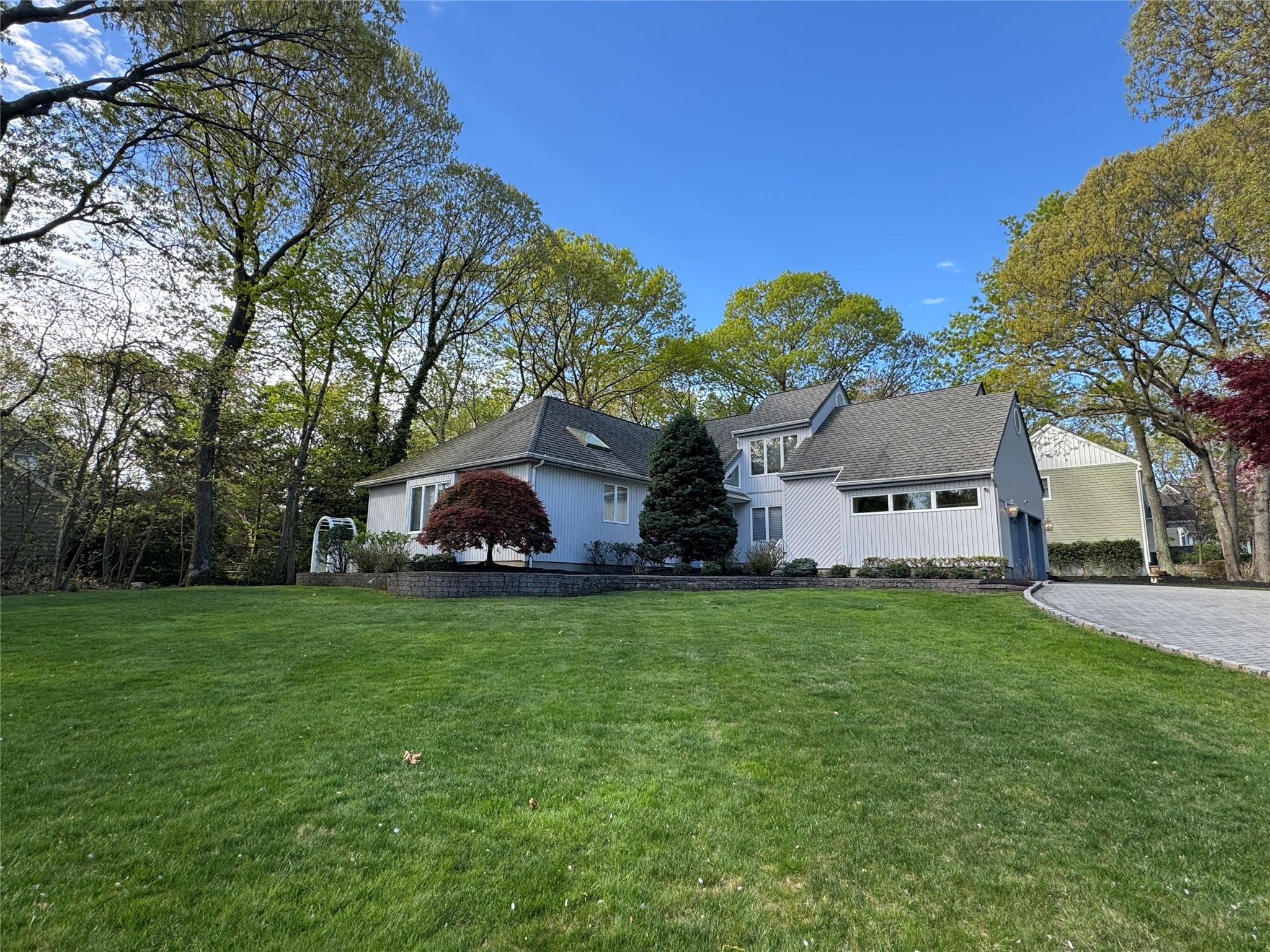 Jefferson Landing Circle, Port Jefferson, Hamptons, NY - 4 Bedrooms  
4 Bathrooms - 