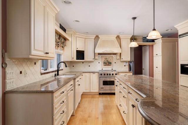 39 Jefferson Landing Circle, Port Jefferson, New York image 5