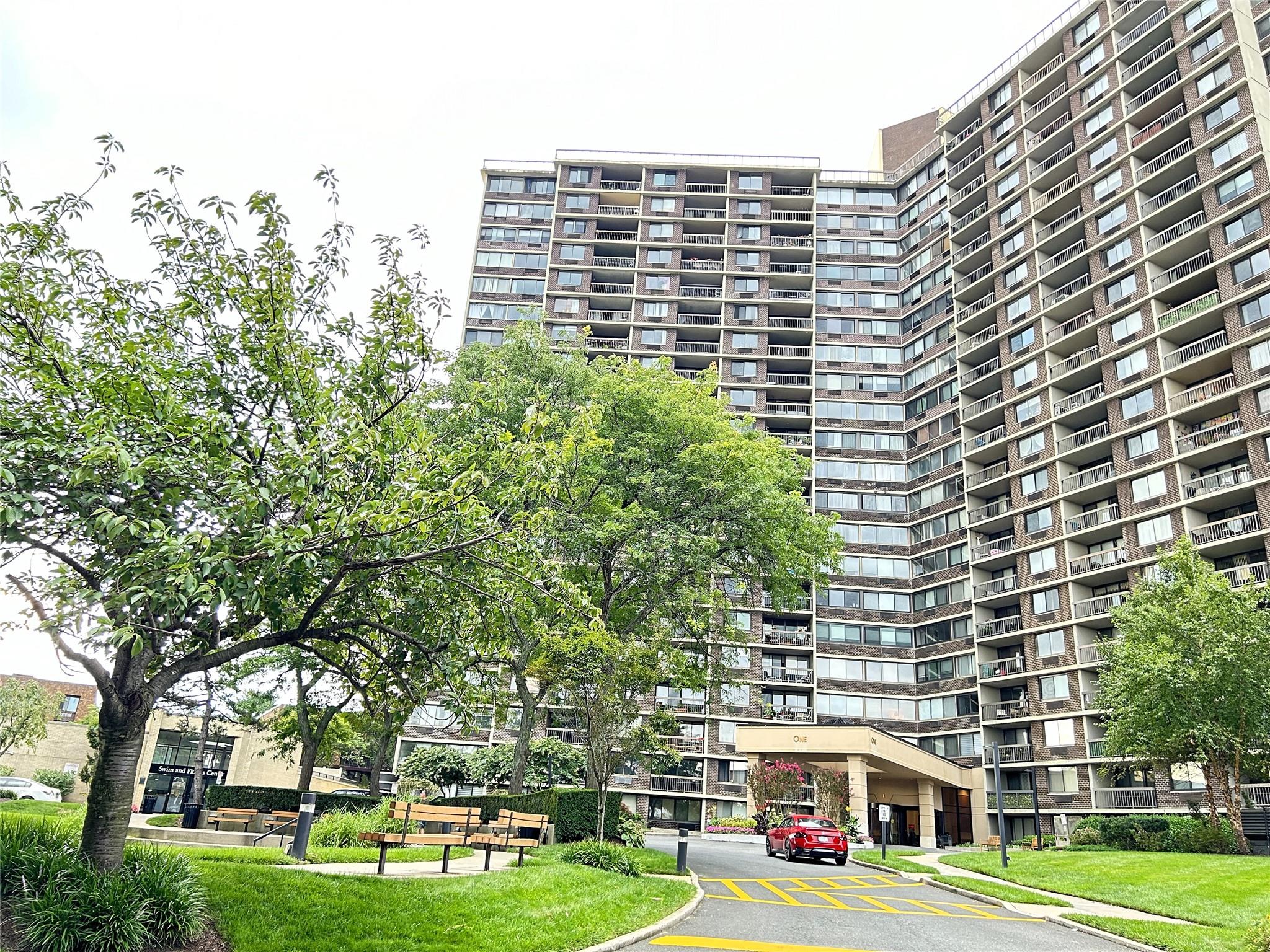 One Bay Club Drive #18 S, Bayside, New York image 2
