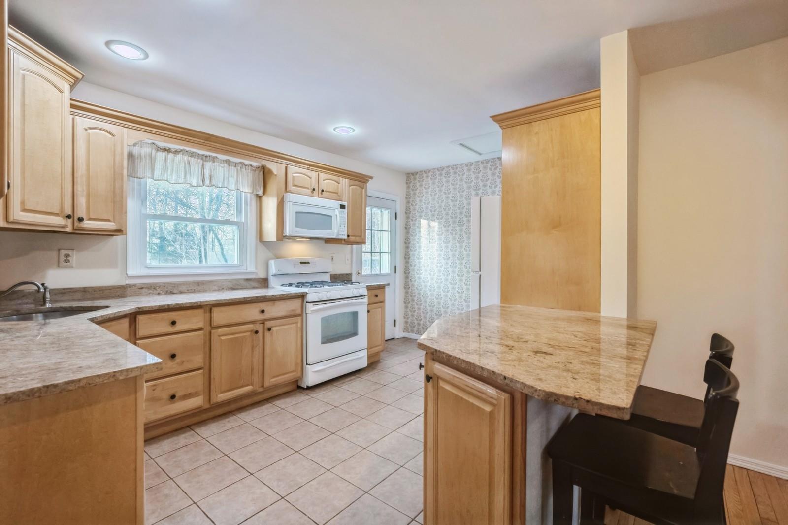 13 Irving Johnson Street, East Northport, New York image 8