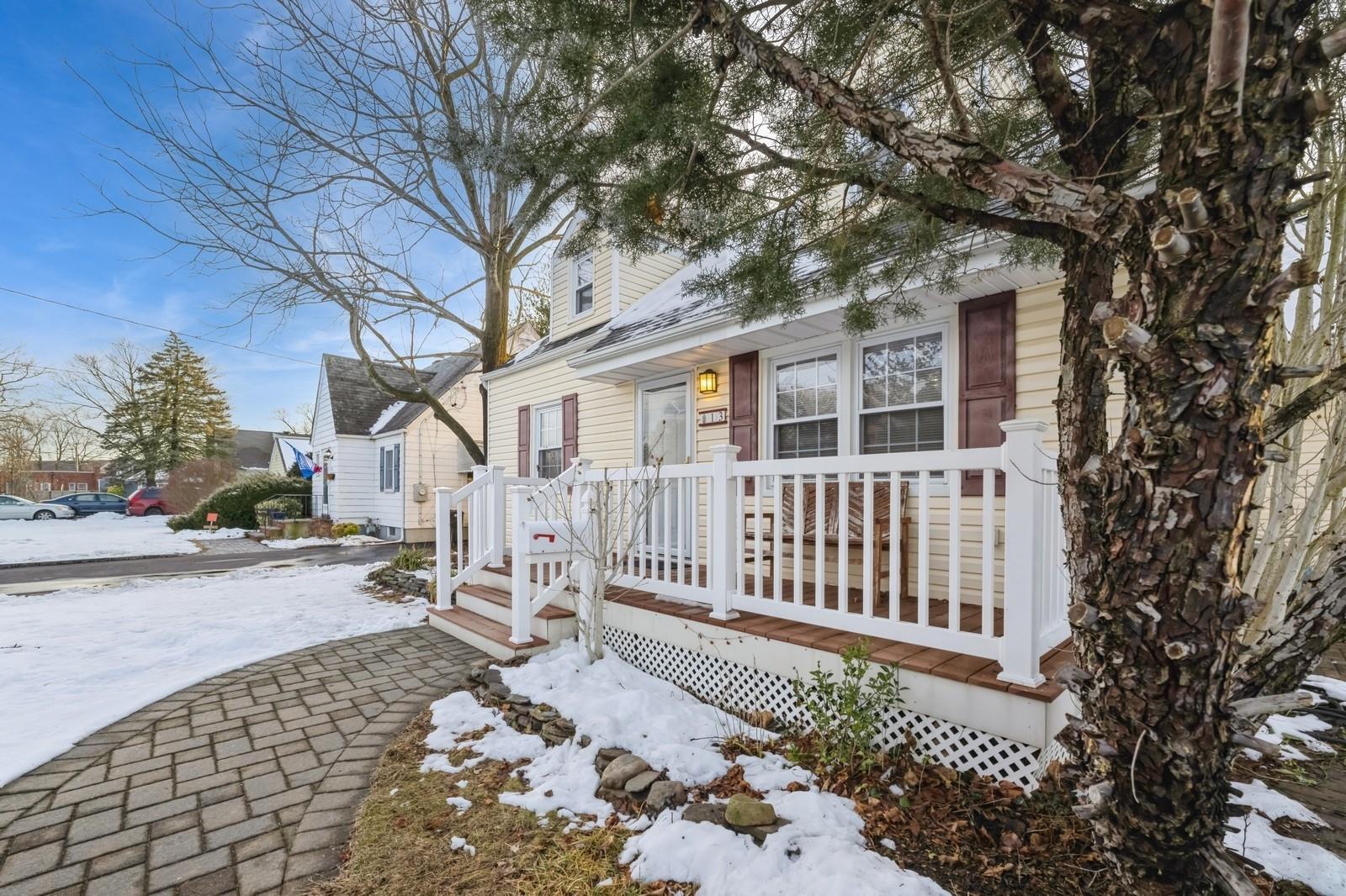 13 Irving Johnson Street, East Northport, New York image 6