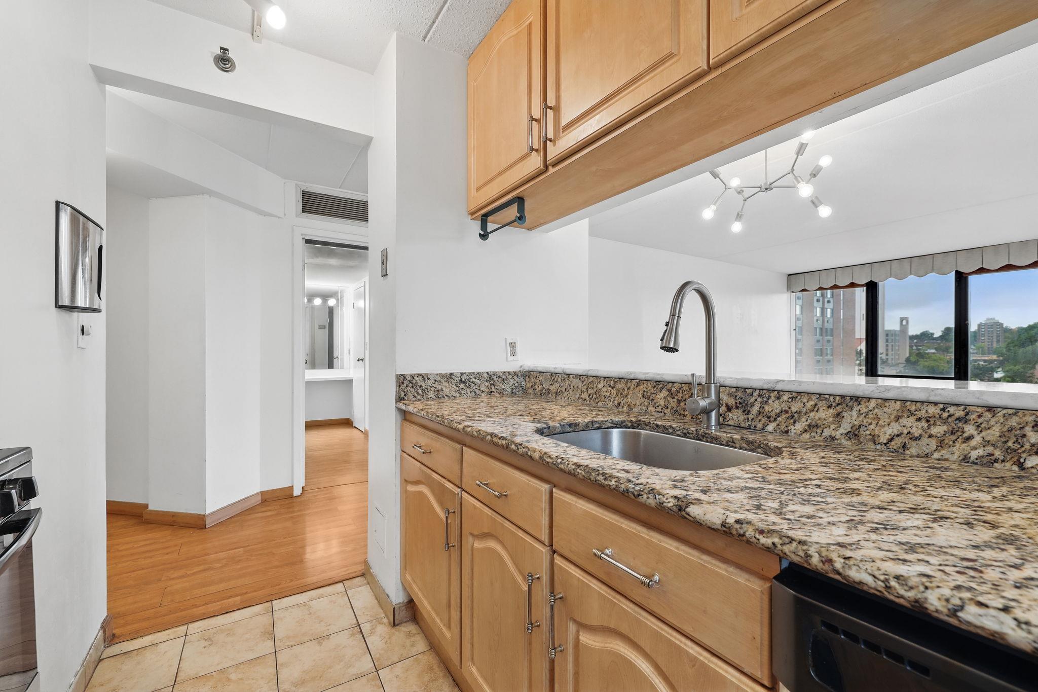 4 Martine Avenue #416, White Plains, New York image 13