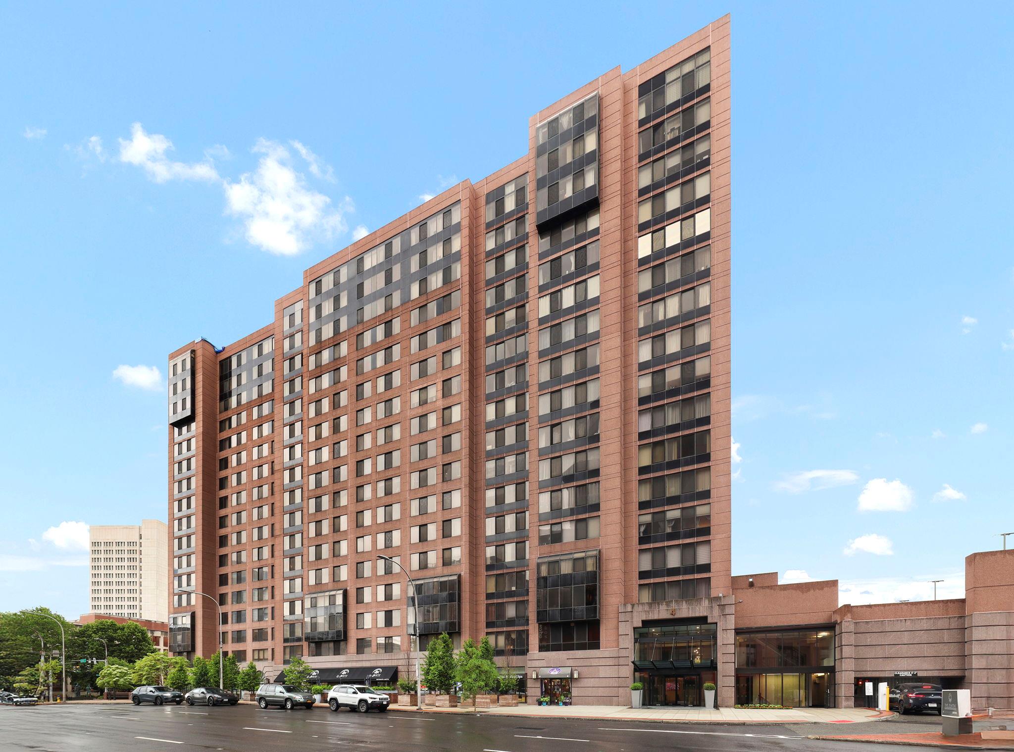 4 Martine Avenue #416, White Plains, New York image 1