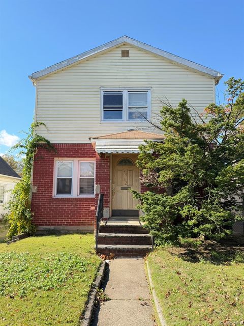 Photo of 48-62 188th Street, Fresh Meadows, NY 11365 (MLS # 927467)