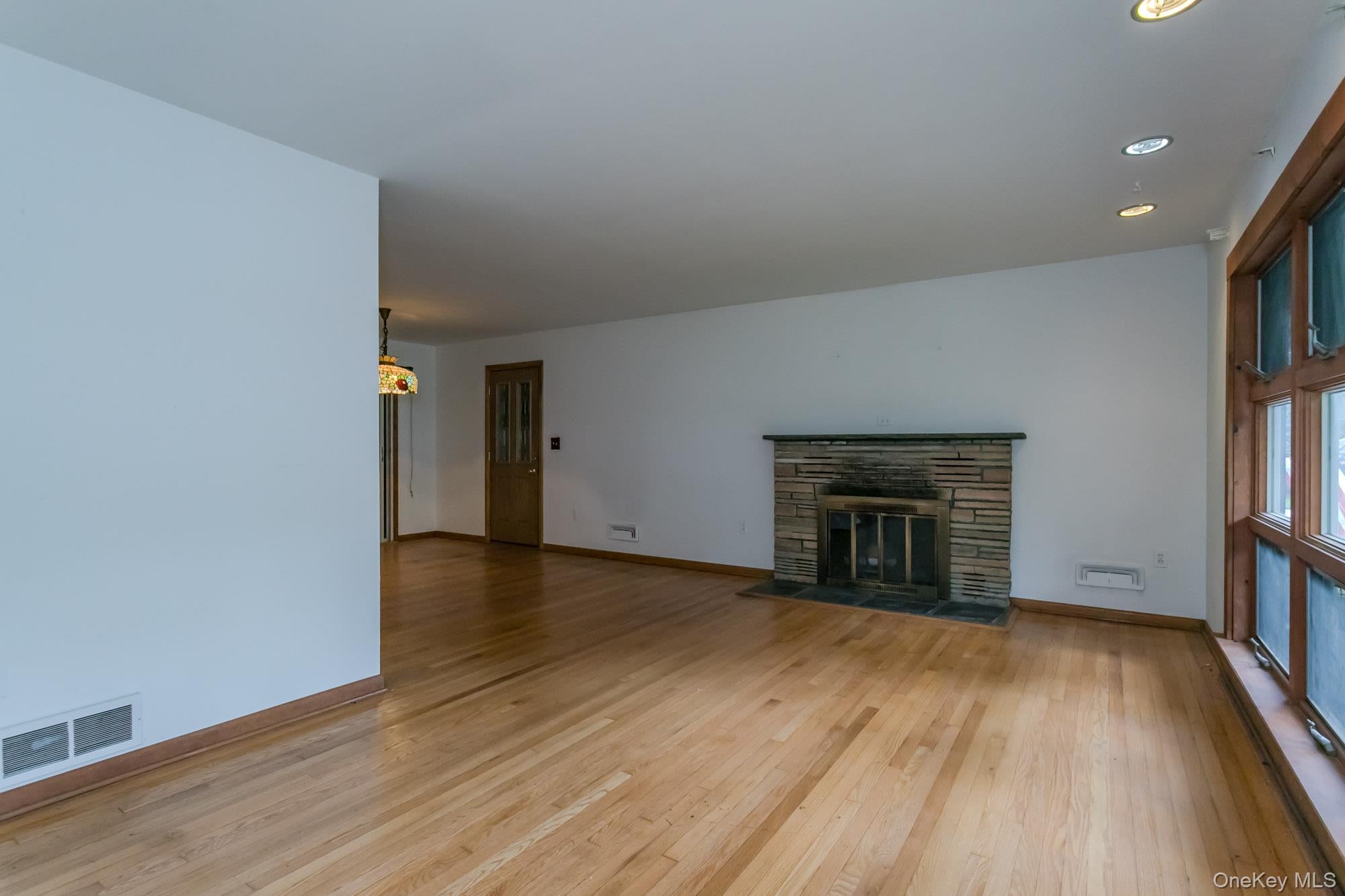 8 Crescent Avenue