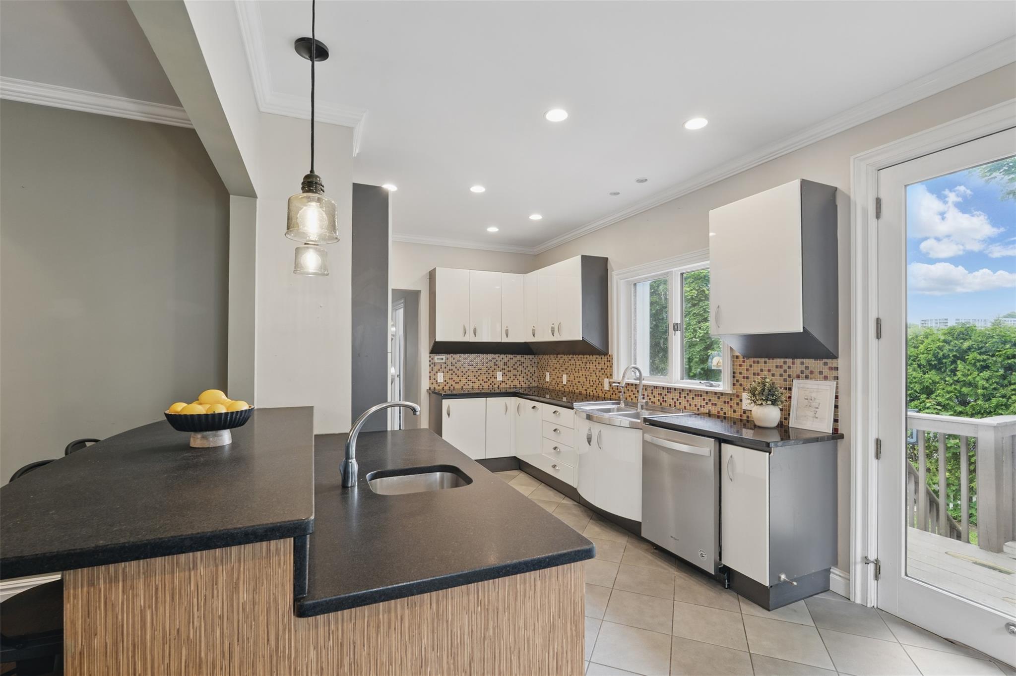 126 Wayne Avenue, White Plains, New York image 14