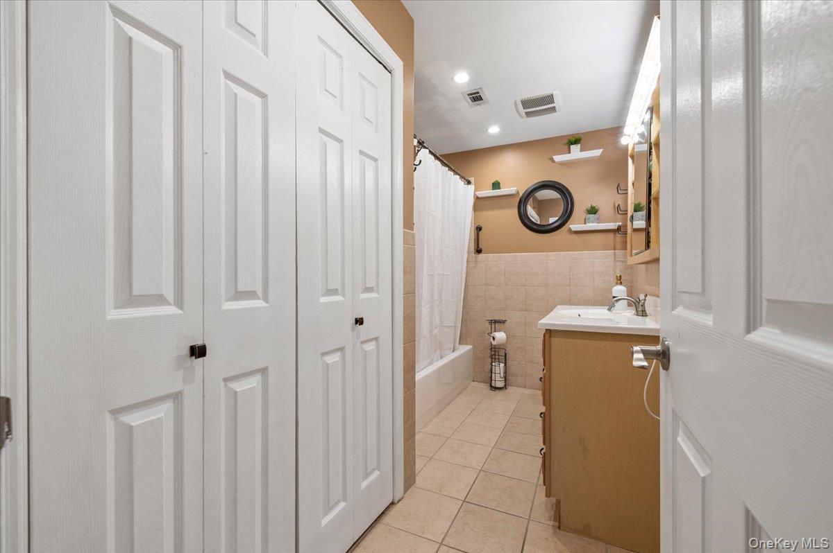 190 Lake Pointe Circle 190