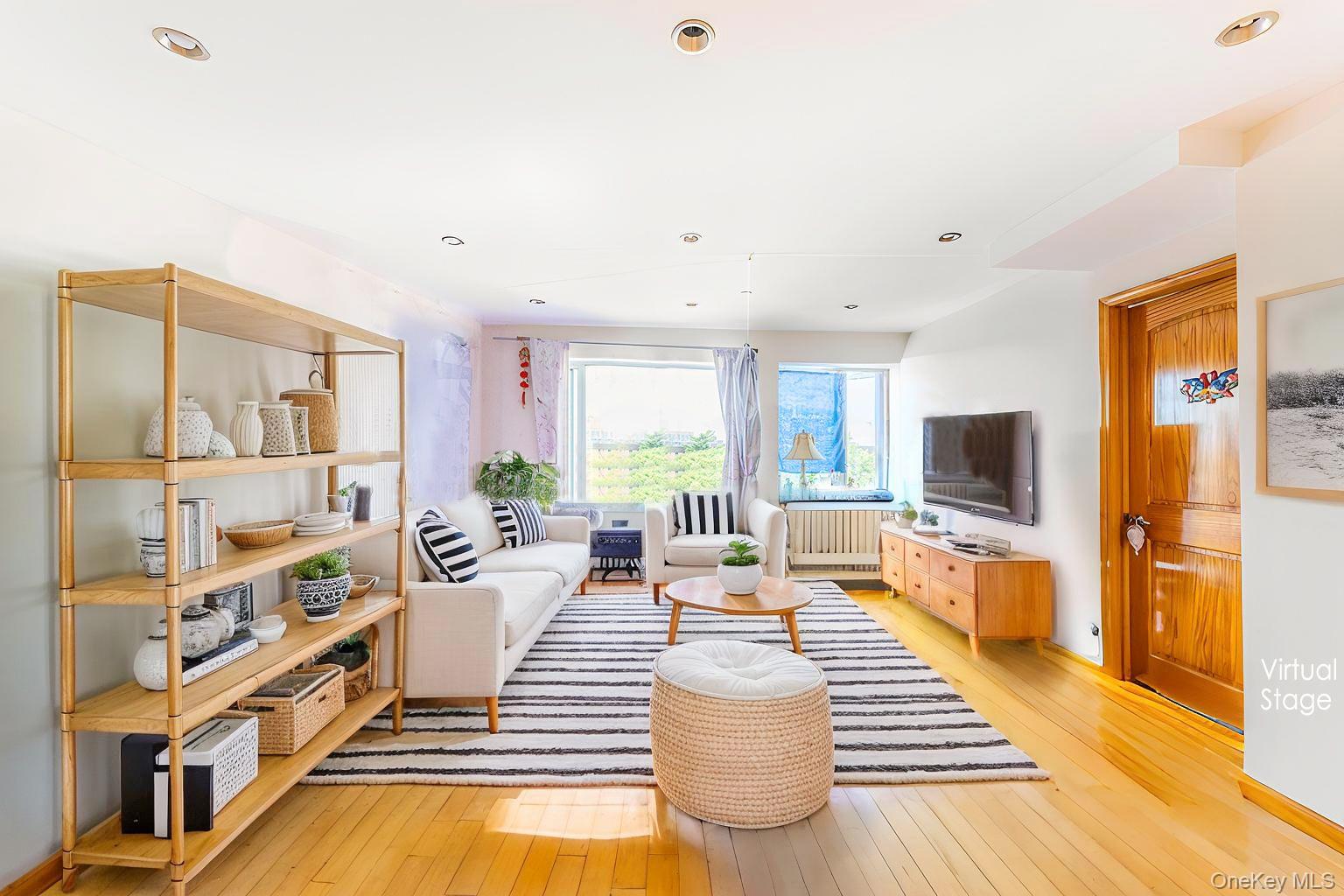 32-26 Union Street 6C