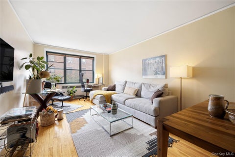 Homes For Sale - 34-41 78th Street #4G<br/> Jackson Heights, NY 11372