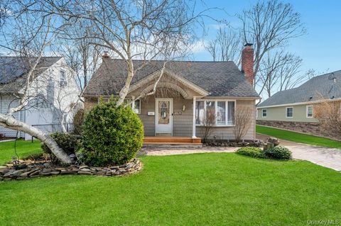2315 Willow Street Wantagh NY 11793