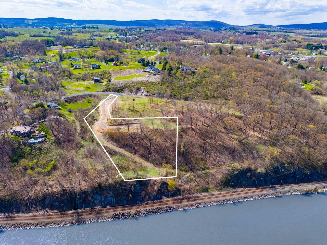 8 River Vista Drive, Marlboro, New York image 31