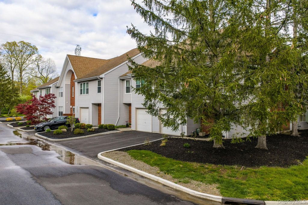 Photo of 83 Deer Ct Drive, Middletown, NY 10940 (MLS # 994032)
