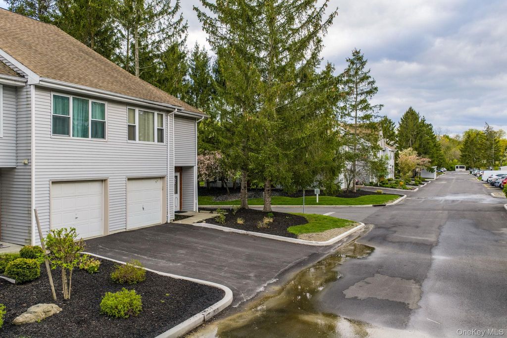 Photo of 83 Deer Ct Drive, Middletown, NY 10940 (MLS # 994032)
