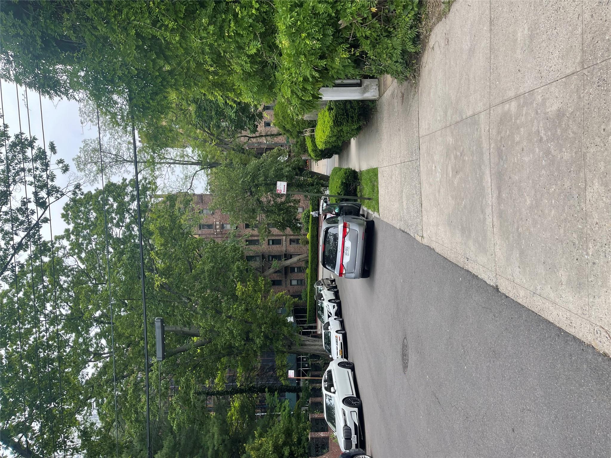 83-19 116th Street #2E, Kew Gardens, New York image 5