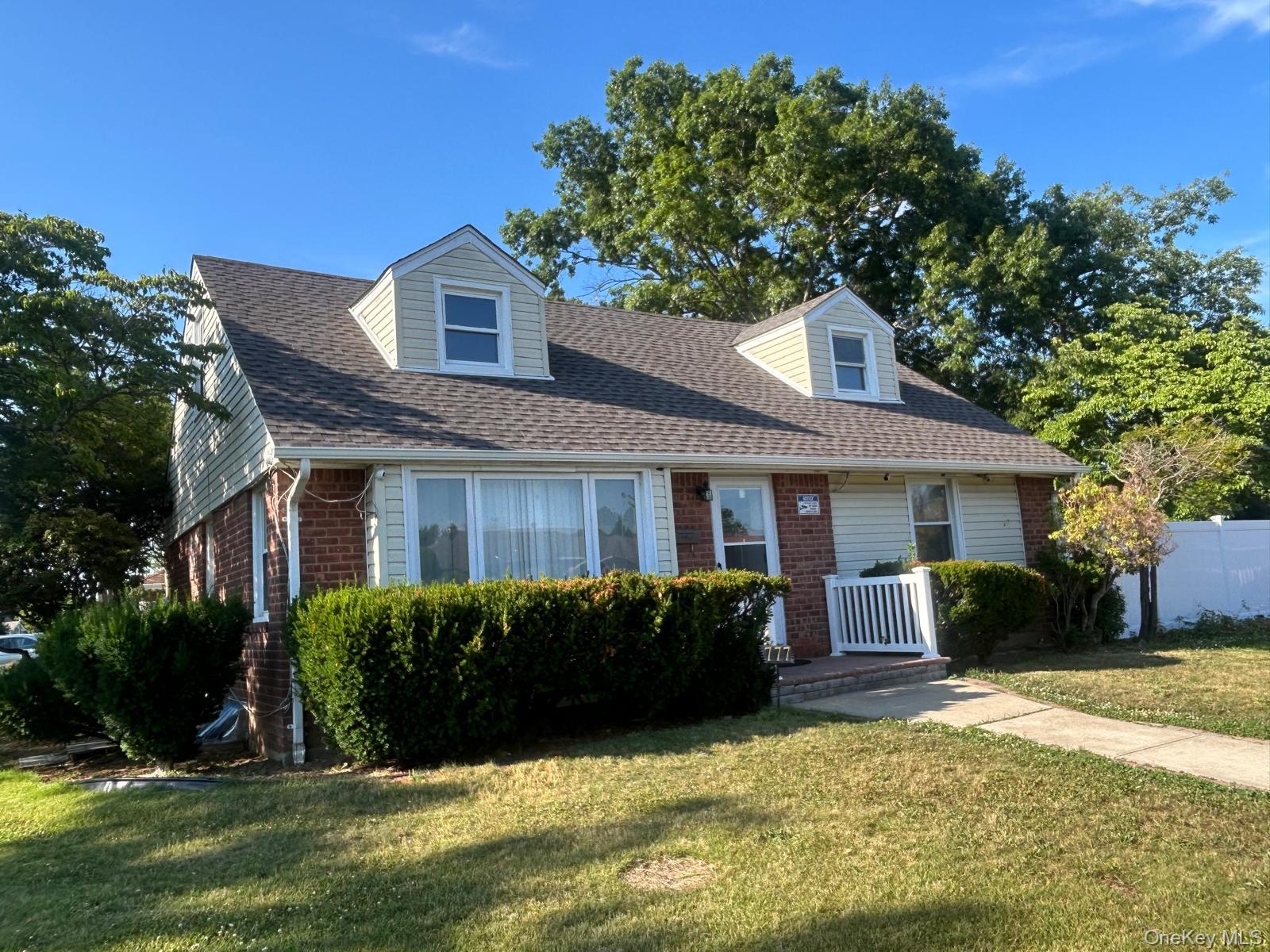 Photo 1 of 16 — 777 south drive, north baldwin ny 11570, Baldwin, NY 11520