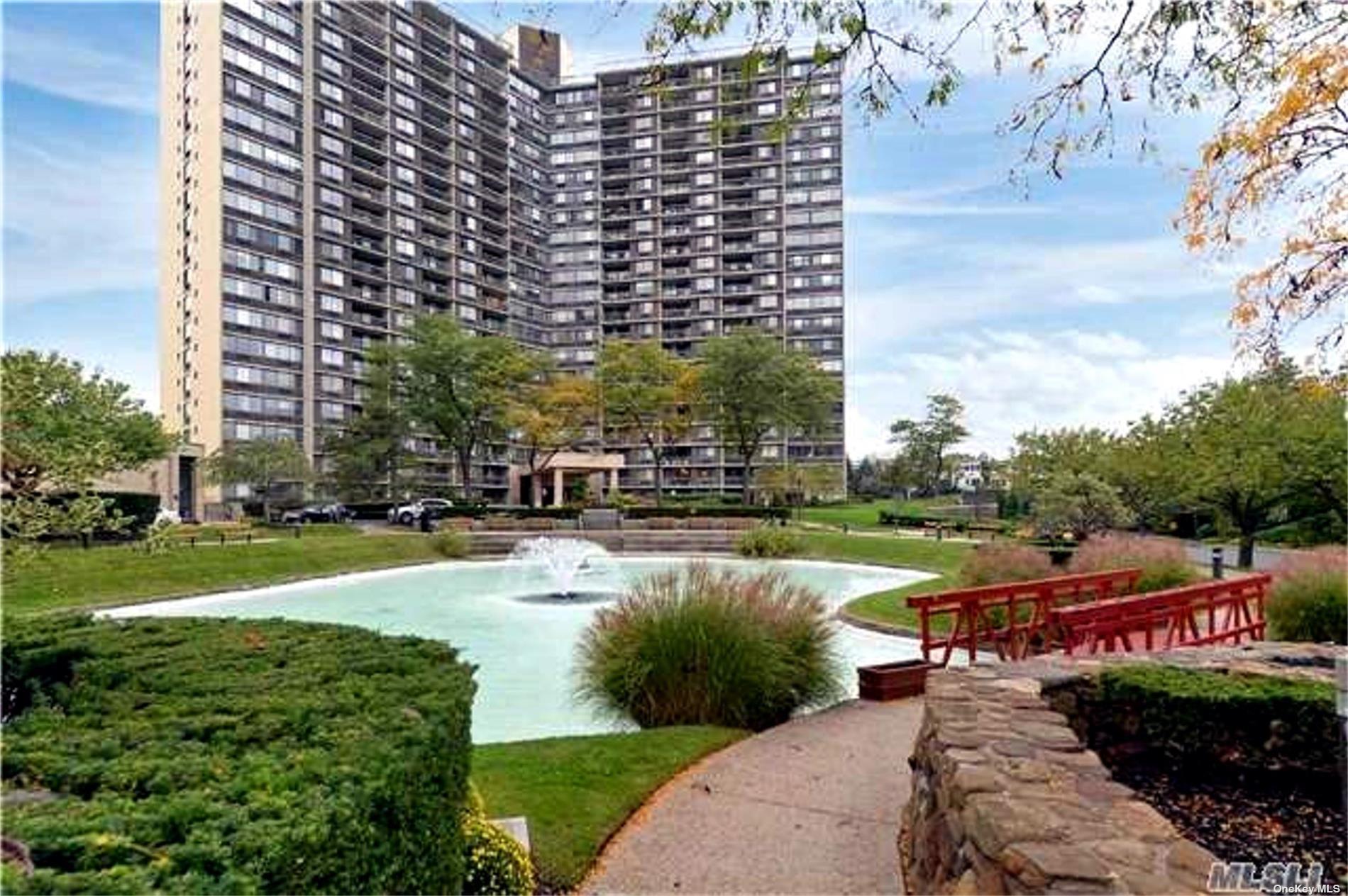 Bay Club Drive 17Z2, Bayside, Queens, NY - 1 Bedrooms  
1 Bathrooms - 