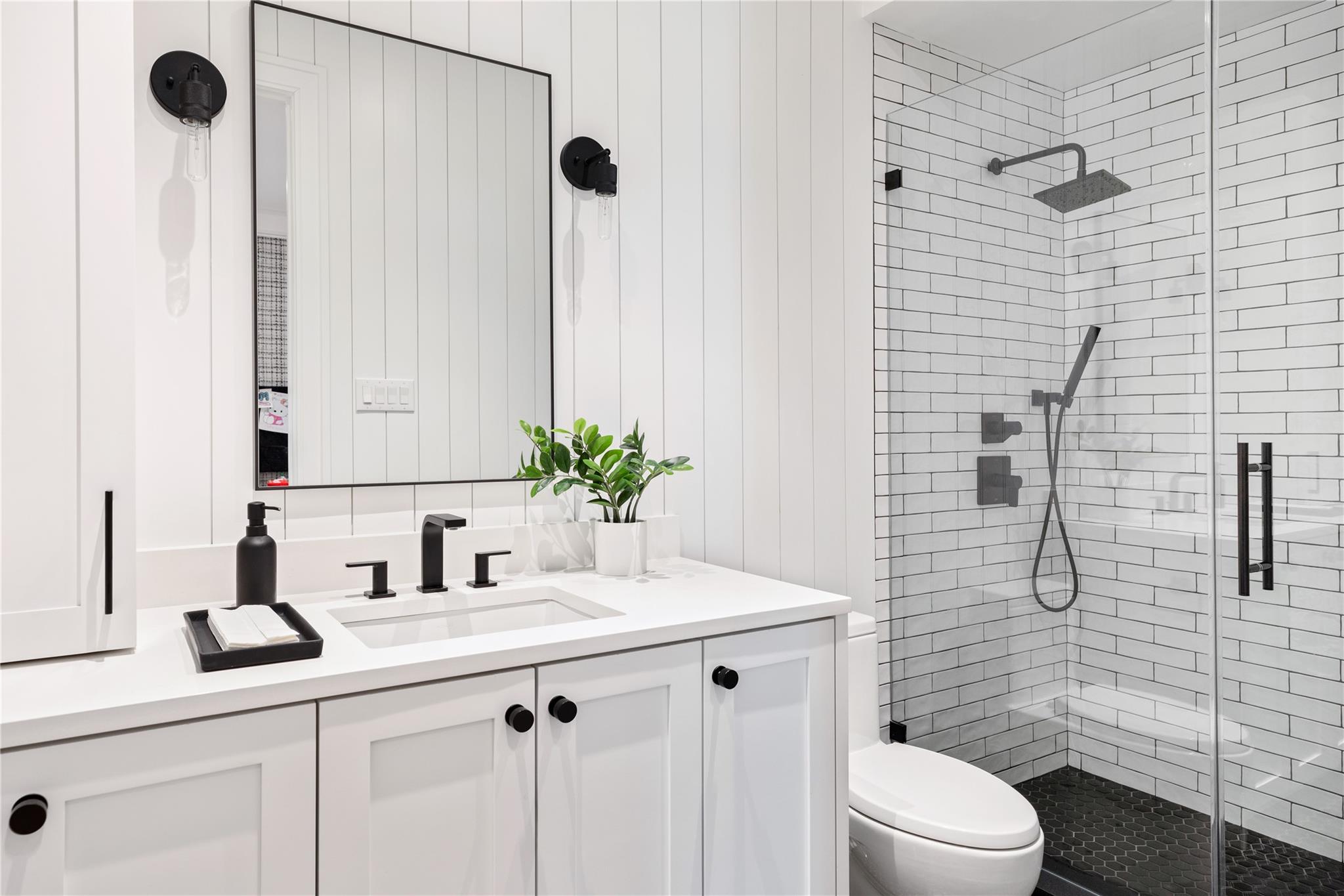 112 Plymouth Court, Manhasset, New York image 14