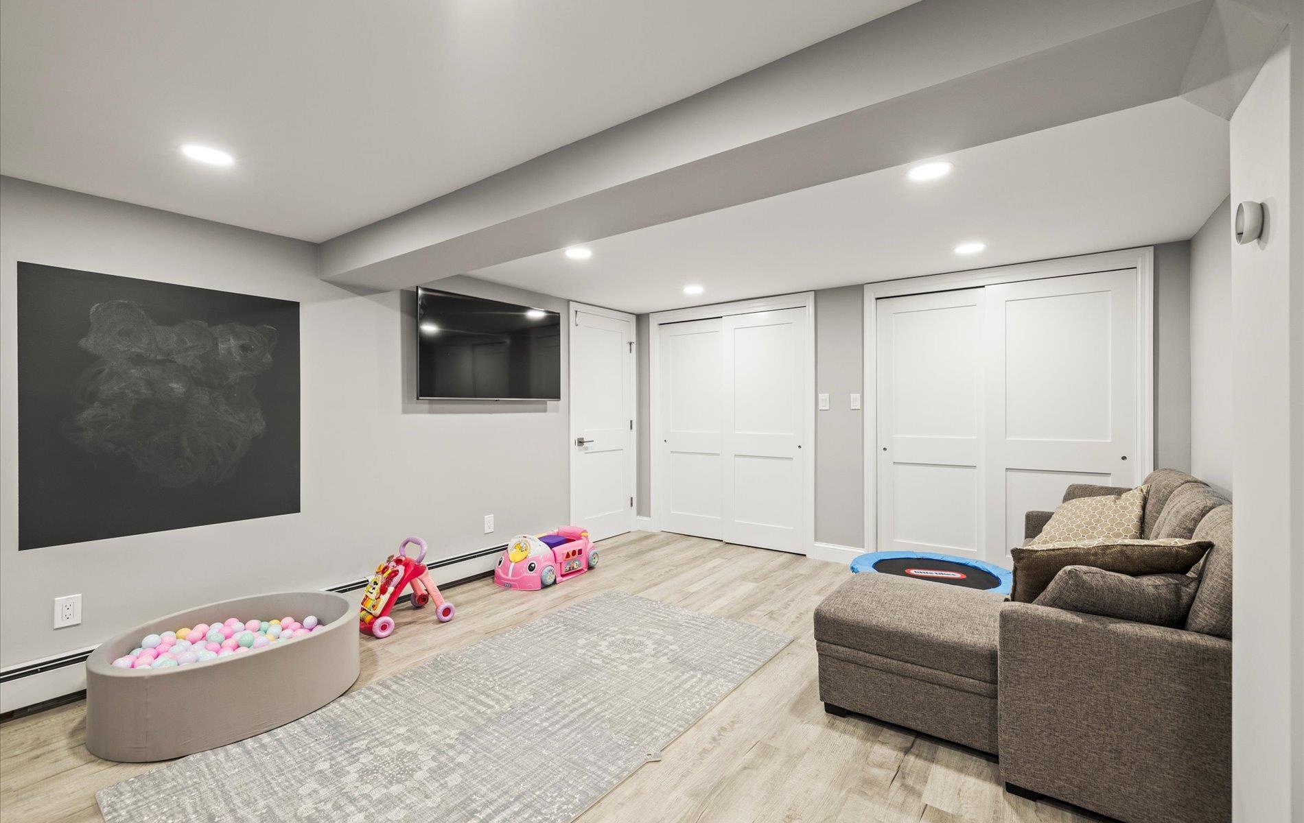 19 Walter Court, Commack, New York image 25
