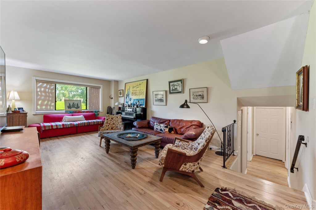 Photo of 30 Gateway Road #102N, Yonkers, NY 10701 (MLS # 1041592)