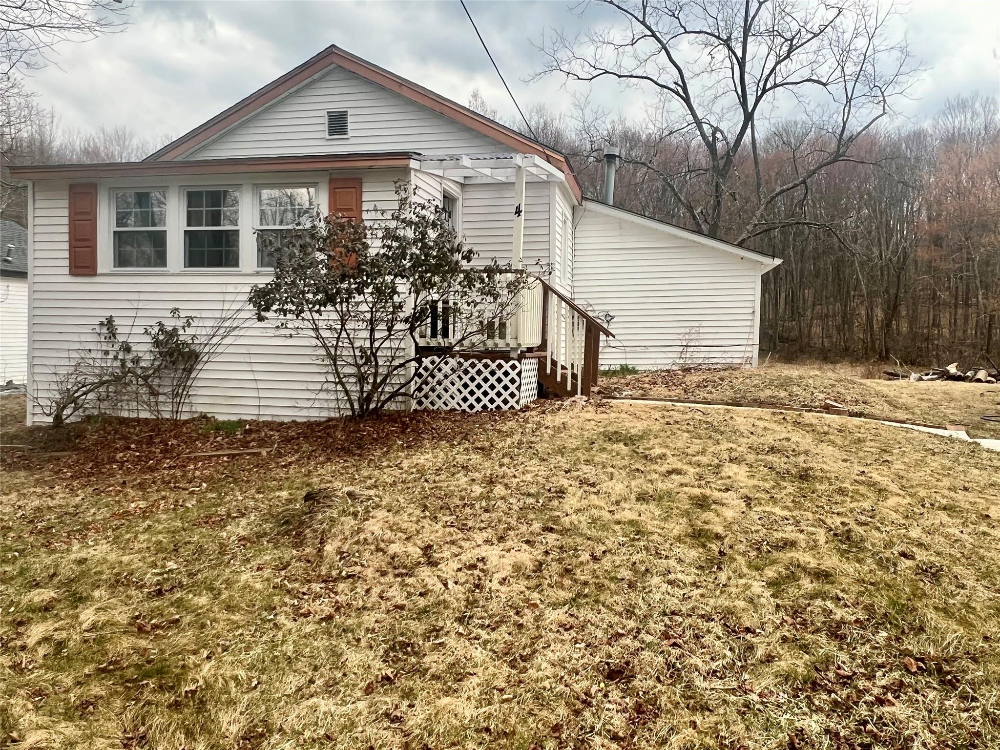 Royal Acres Drive 4, Middletown, New York - 1 Bedrooms  
1 Bathrooms  
6 Rooms - 