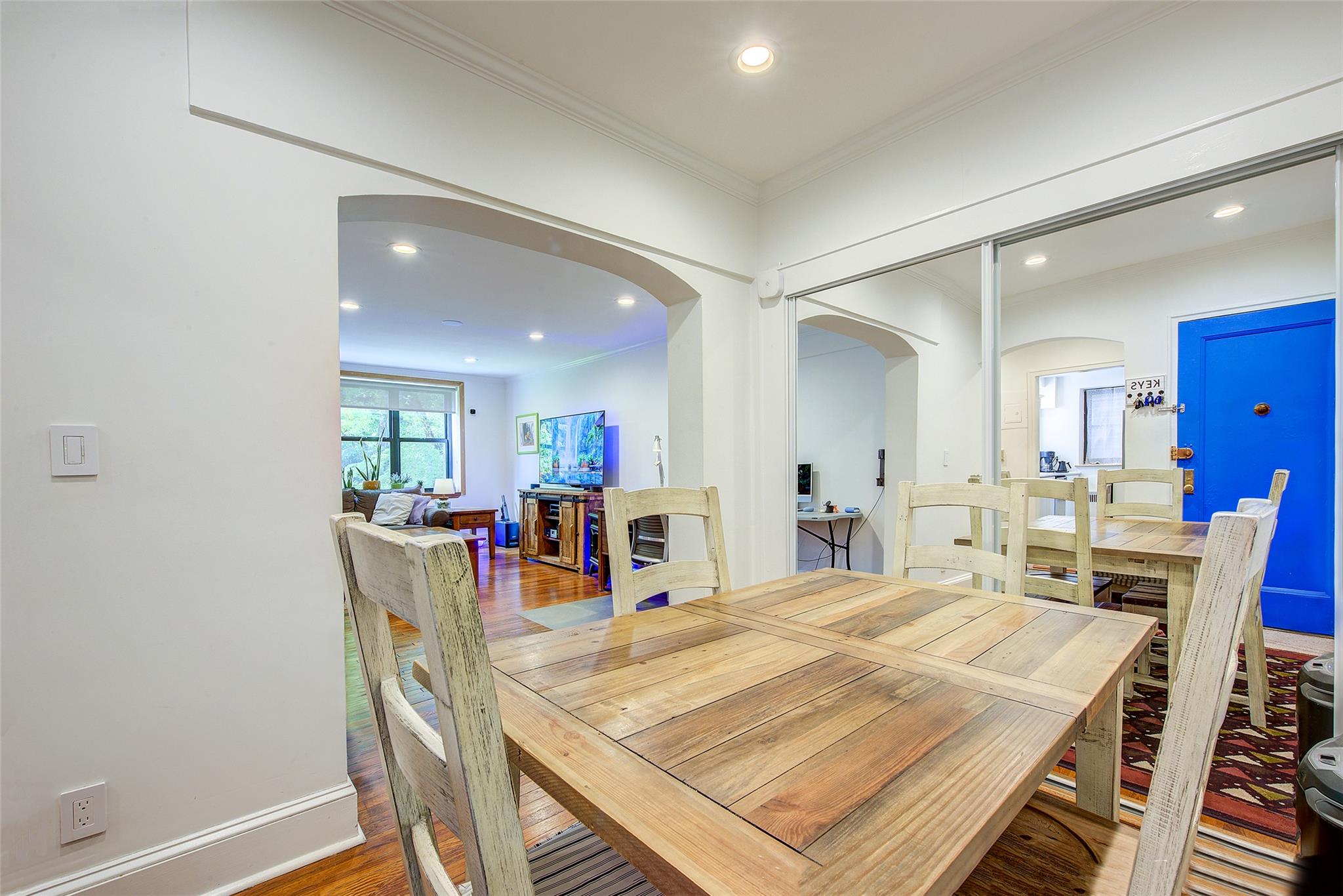 2 Town House Place #2H, Great Neck, New York image 9