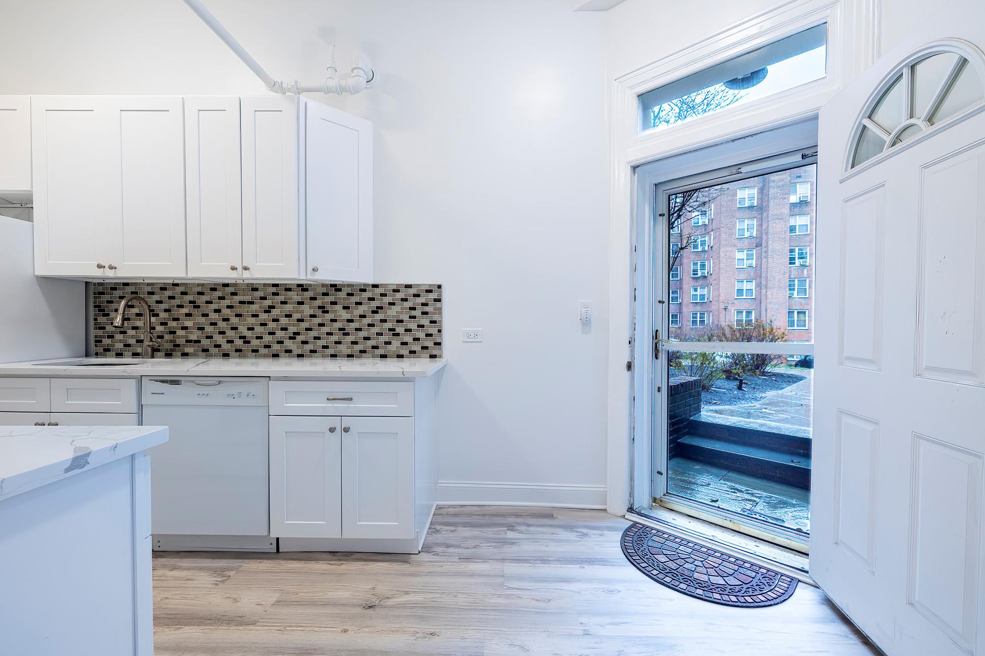 50 North Broadway B1