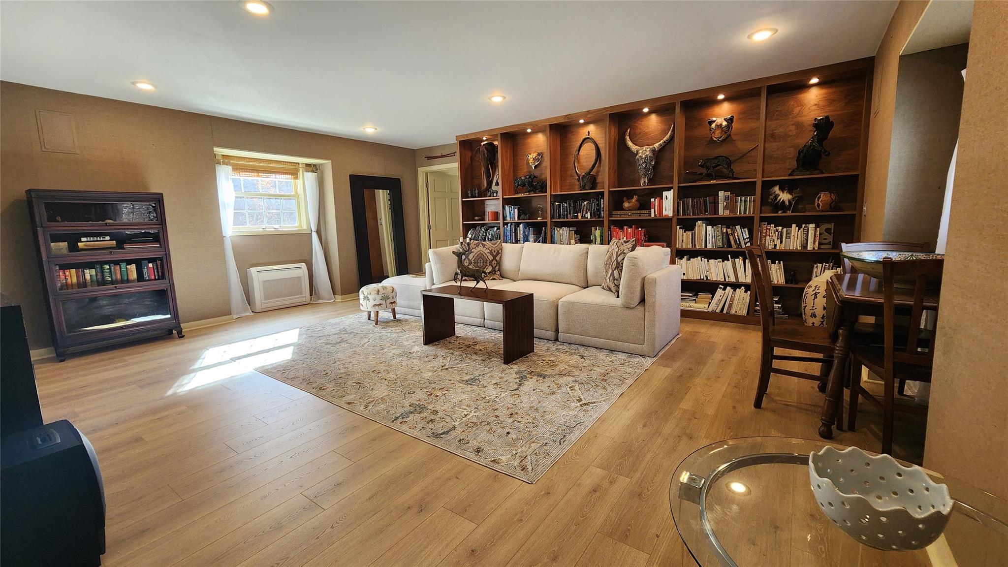 Saugerties, New York 12477, United States, 1 Bedroom Bedrooms, ,1 BathroomBathrooms,Residential,Active,1800