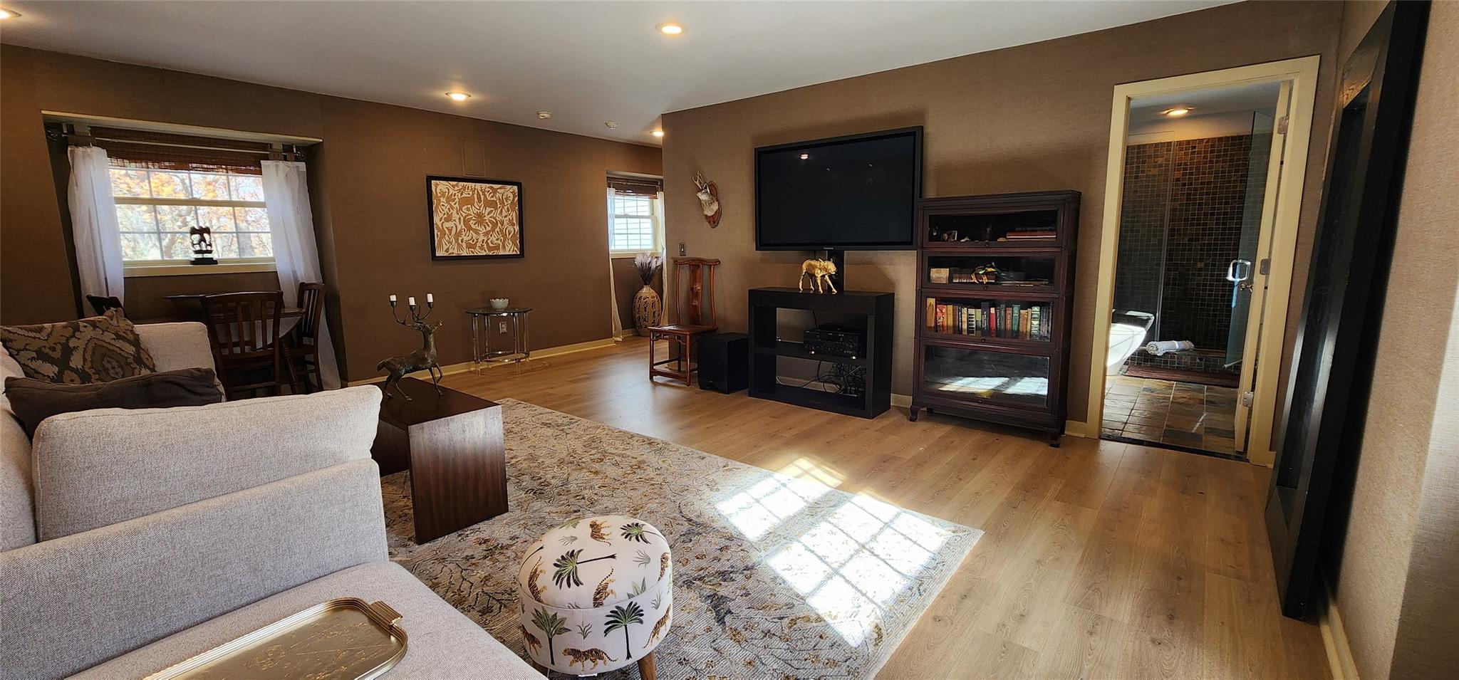 Saugerties, New York 12477, United States, 1 Bedroom Bedrooms, ,1 BathroomBathrooms,Residential,Active,1800