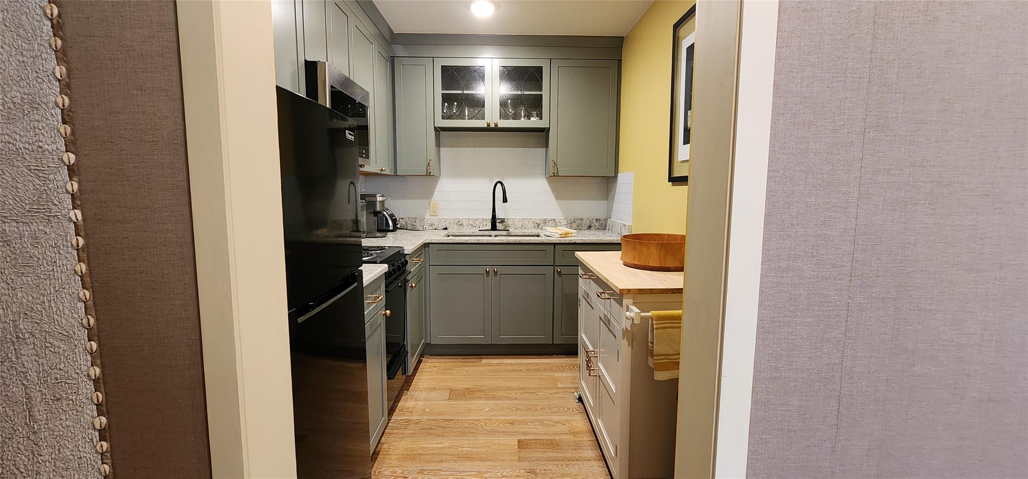 Saugerties, New York 12477, United States, 1 Bedroom Bedrooms, ,1 BathroomBathrooms,Residential,Active,1800