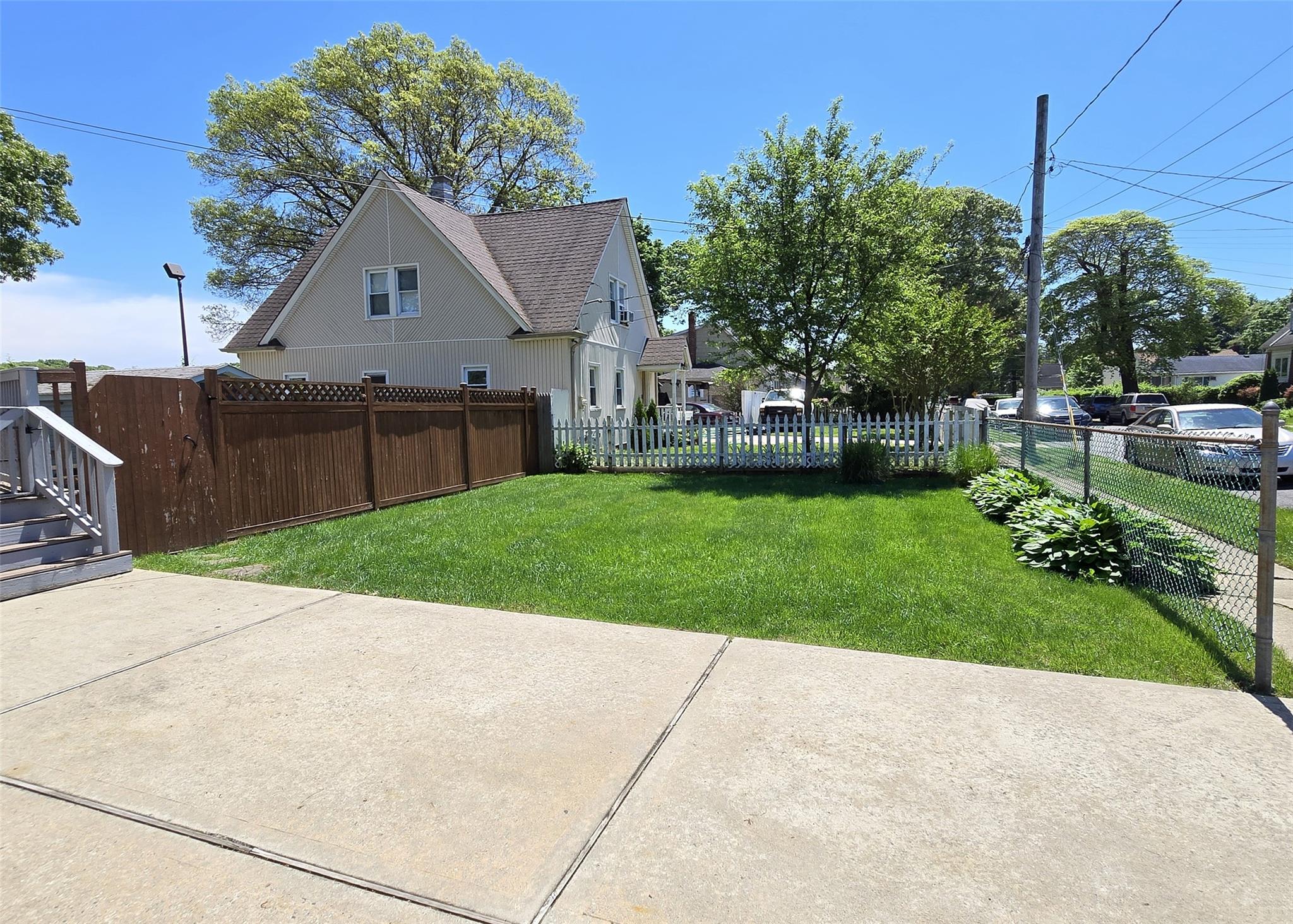 469 Sterling Street, Uniondale, New York image 3