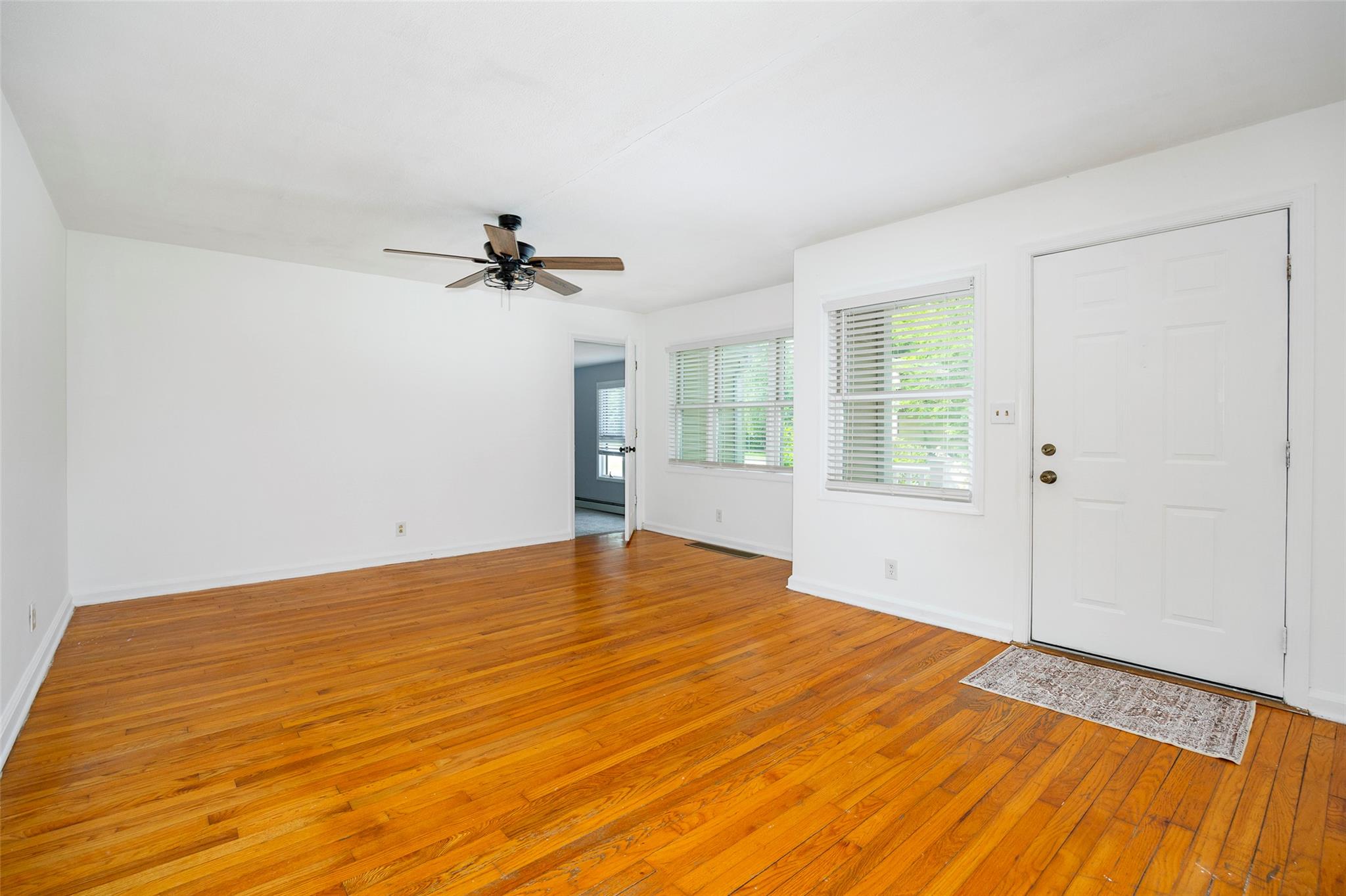 924 Violet Avenue, Hyde Park, New York image 7