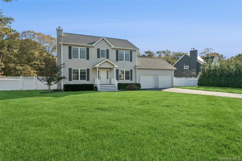 16 Mastro Court Baiting Hollow NY 11933