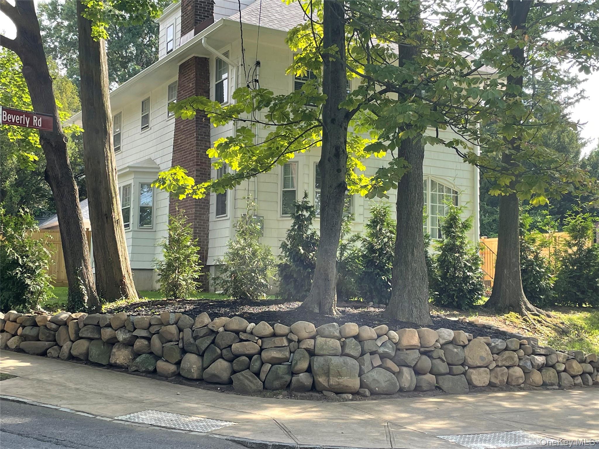 252 Beverly Road