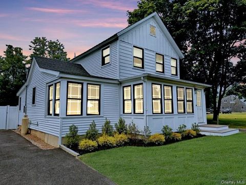Photo of 275 Sound Road, Greenport, NY 11944 (MLS # 981622)