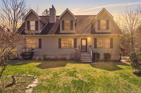 944 Us Route 209 Cuddebackville NY 12729