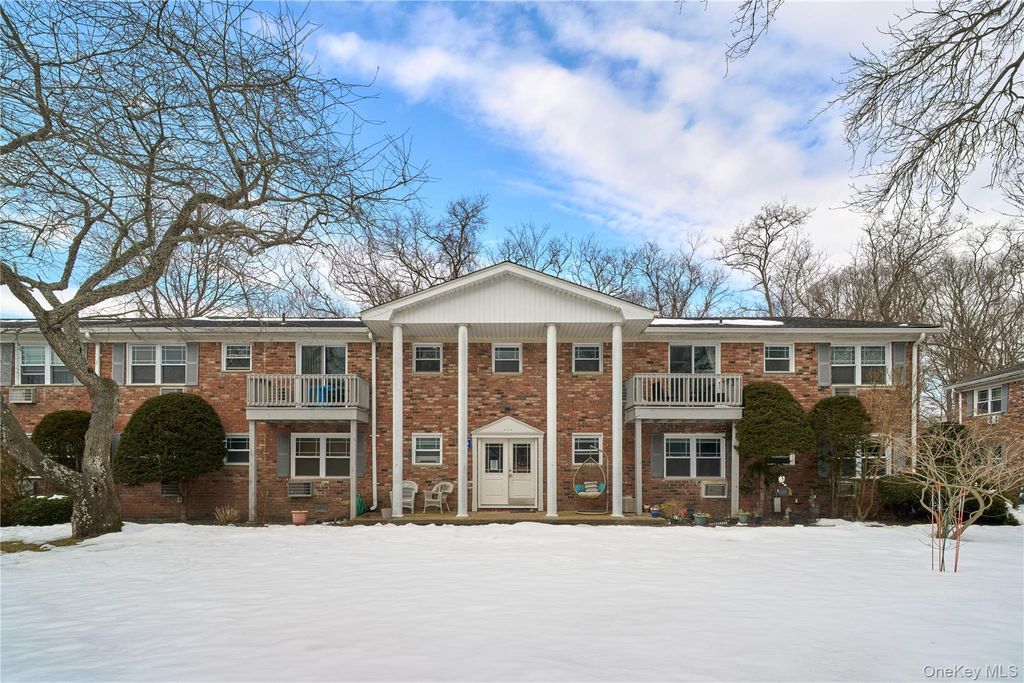 Photo of 230 Fairharbor Drive #230, Patchogue, NY 11772 (MLS # 974889)