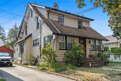 8732 258th Street, Floral Park, NY 11001 - MLS#: 909561
