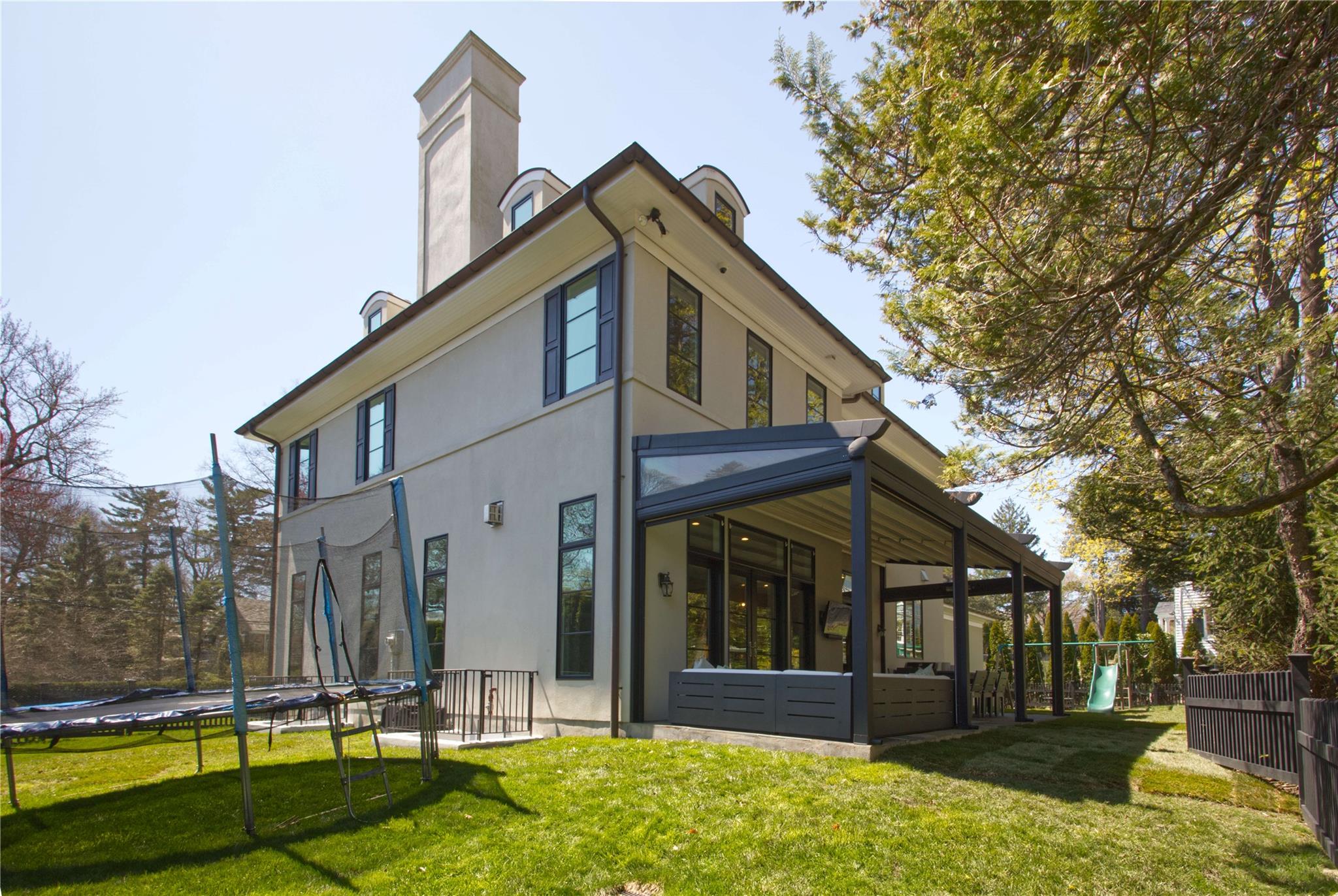 23 Glen Eagles Drive, Larchmont, New York image 24
