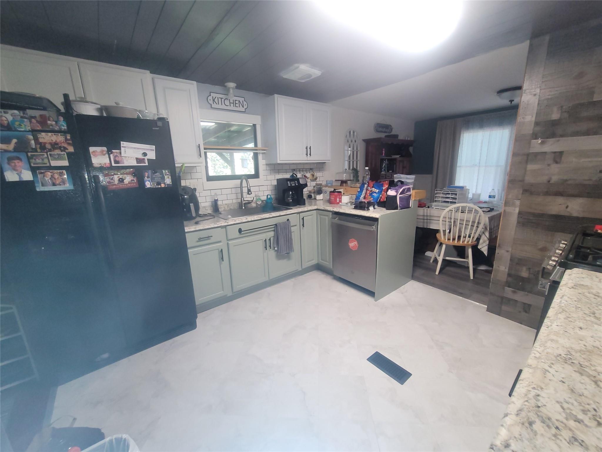 575 Shore Road