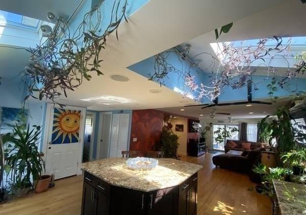 Long Beach, New York 11561, United States, 3 Bedrooms Bedrooms, ,2 BathroomsBathrooms,Residential,Active,93637