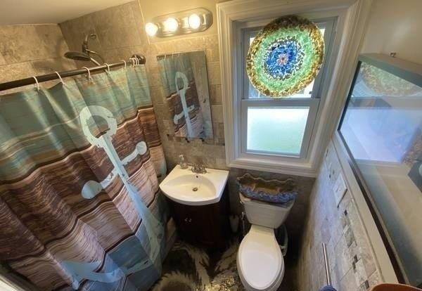 Long Beach, New York 11561, United States, 3 Bedrooms Bedrooms, ,2 BathroomsBathrooms,Residential,Active,93637