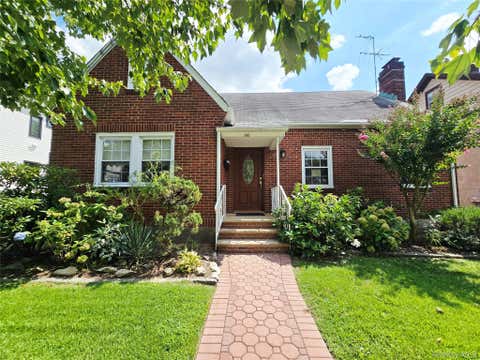 Multifamily For Rent - 190 Bryant Avenue<br/> Floral Park, NY 11001
