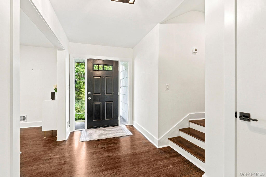Photo of 24 Benedict Road, Scarsdale, NY 10583 (MLS # 1041013)